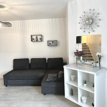 Jolie Appartement Duplex 2 Min Gare-Disney Et Paris 15 Min Noisy-le-Grand Exteriör bild