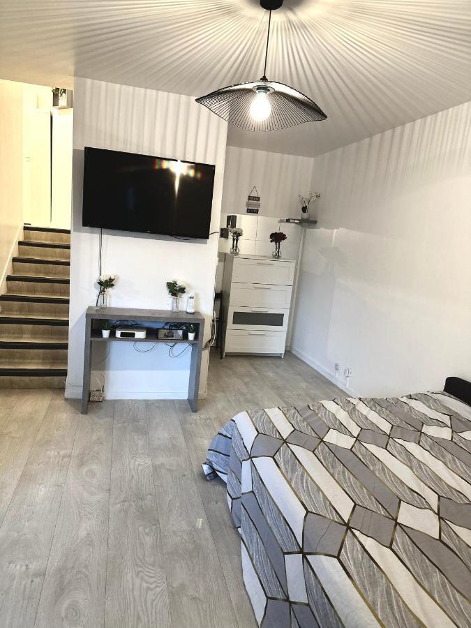 Jolie Appartement Duplex 2 Min Gare-Disney Et Paris 15 Min Noisy-le-Grand Exteriör bild